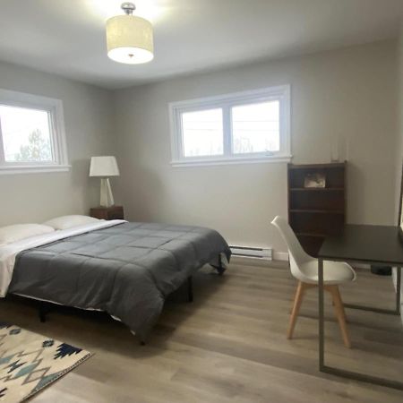 מונקטון Private Room Lakeview House- Westmount מראה חיצוני תמונה