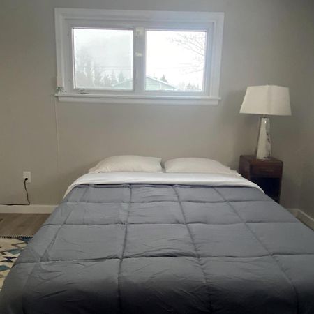 מונקטון Private Room Lakeview House- Westmount מראה חיצוני תמונה