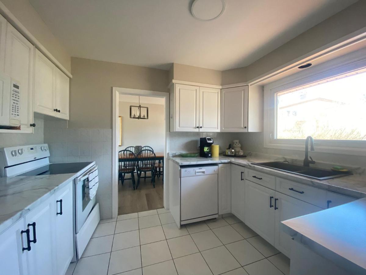 מונקטון Private Room Lakeview House- Westmount מראה חיצוני תמונה