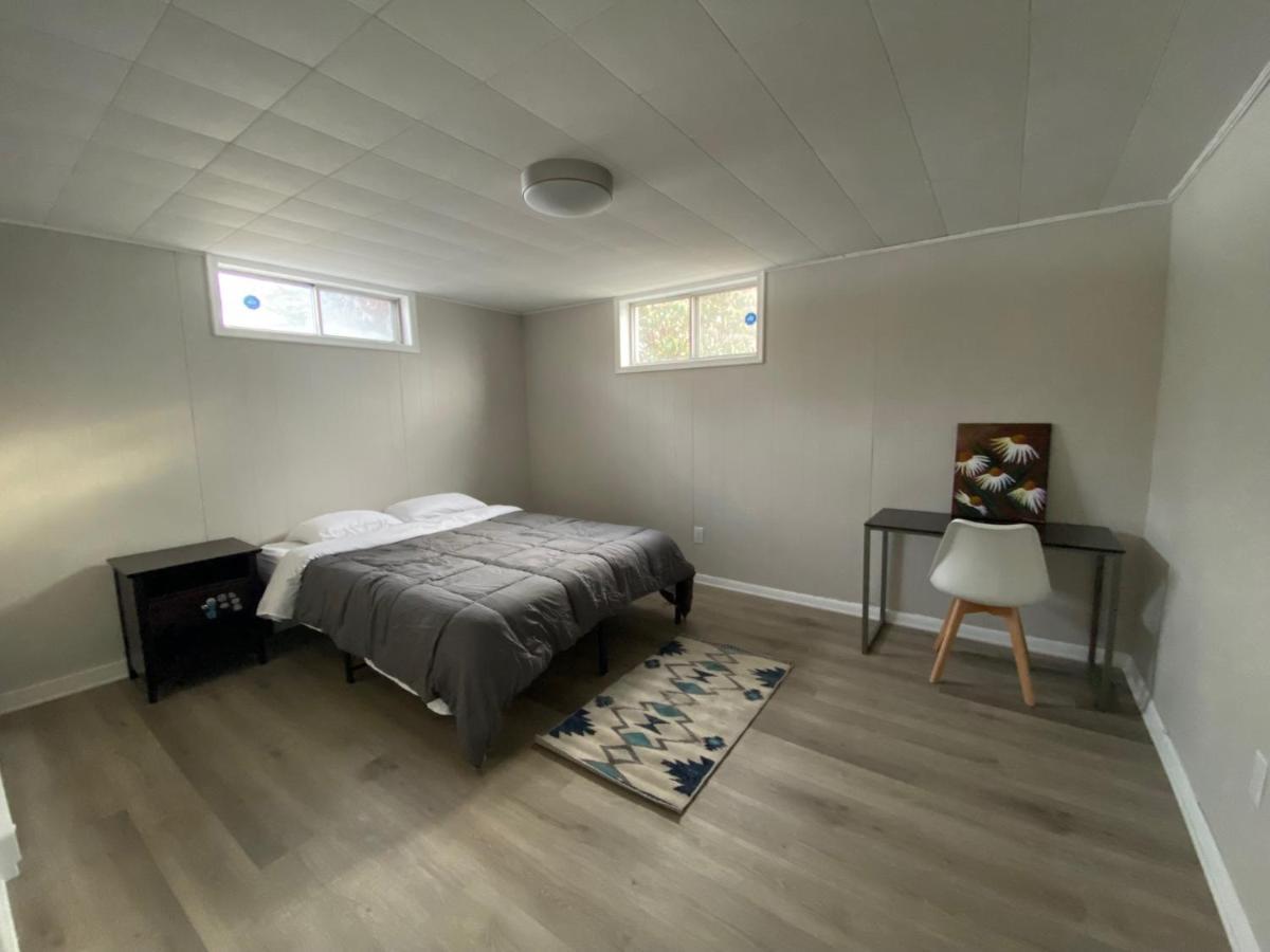 מונקטון Private Room Lakeview House- Westmount מראה חיצוני תמונה