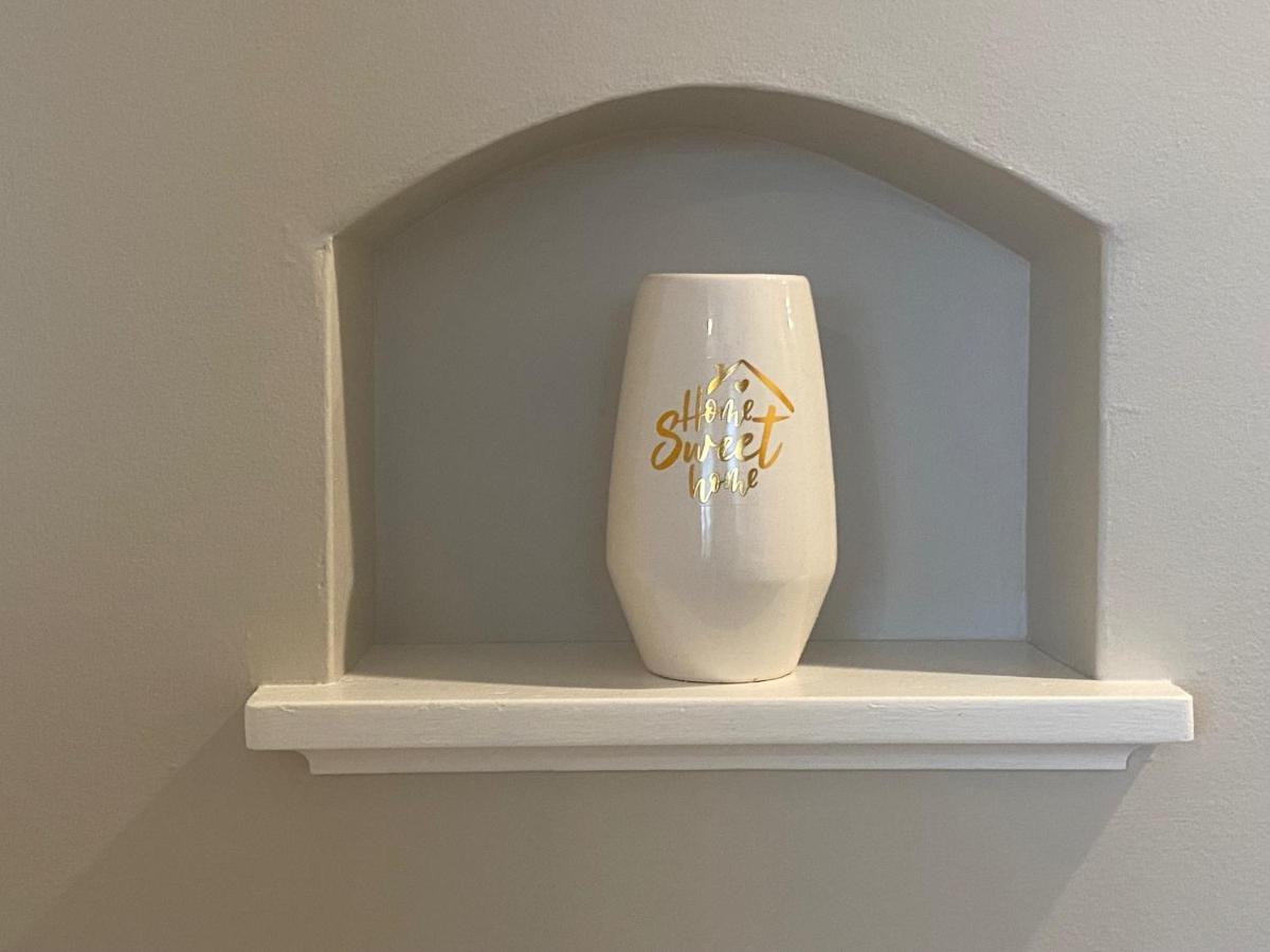 מונקטון Private Room Lakeview House- Westmount מראה חיצוני תמונה