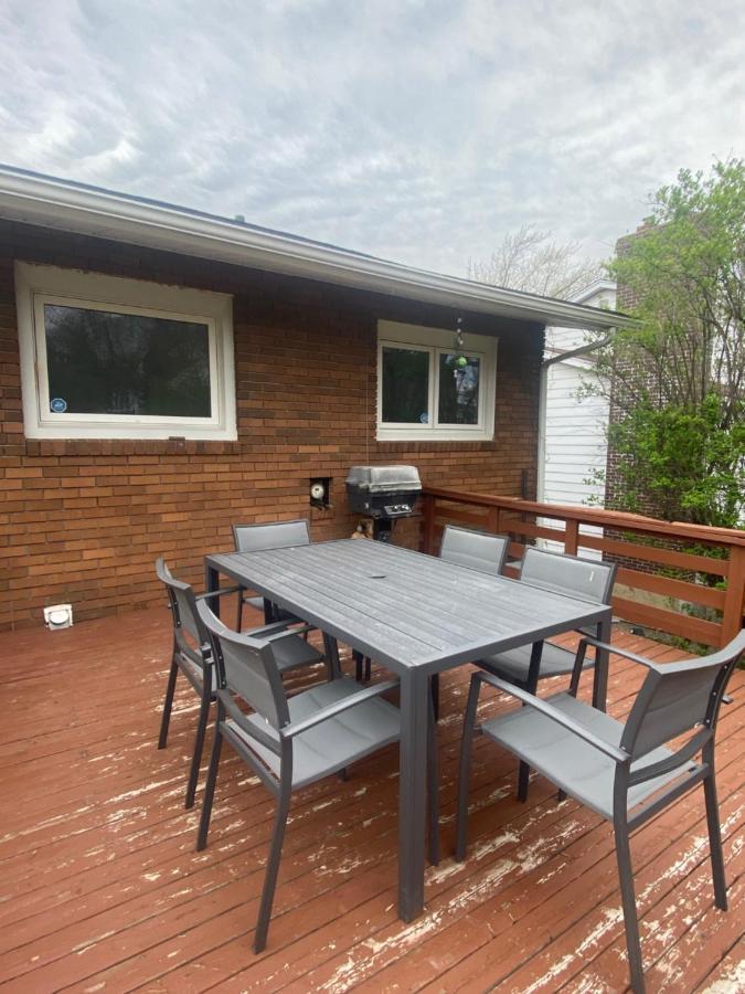 מונקטון Private Room Lakeview House- Westmount מראה חיצוני תמונה